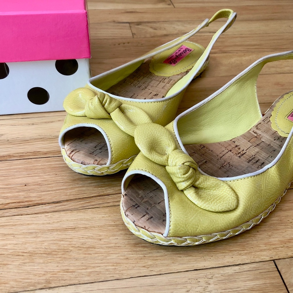 BETSEYVILLE BY BETSEY JOHNSON Slingback Sandals/Vintage Betsy!